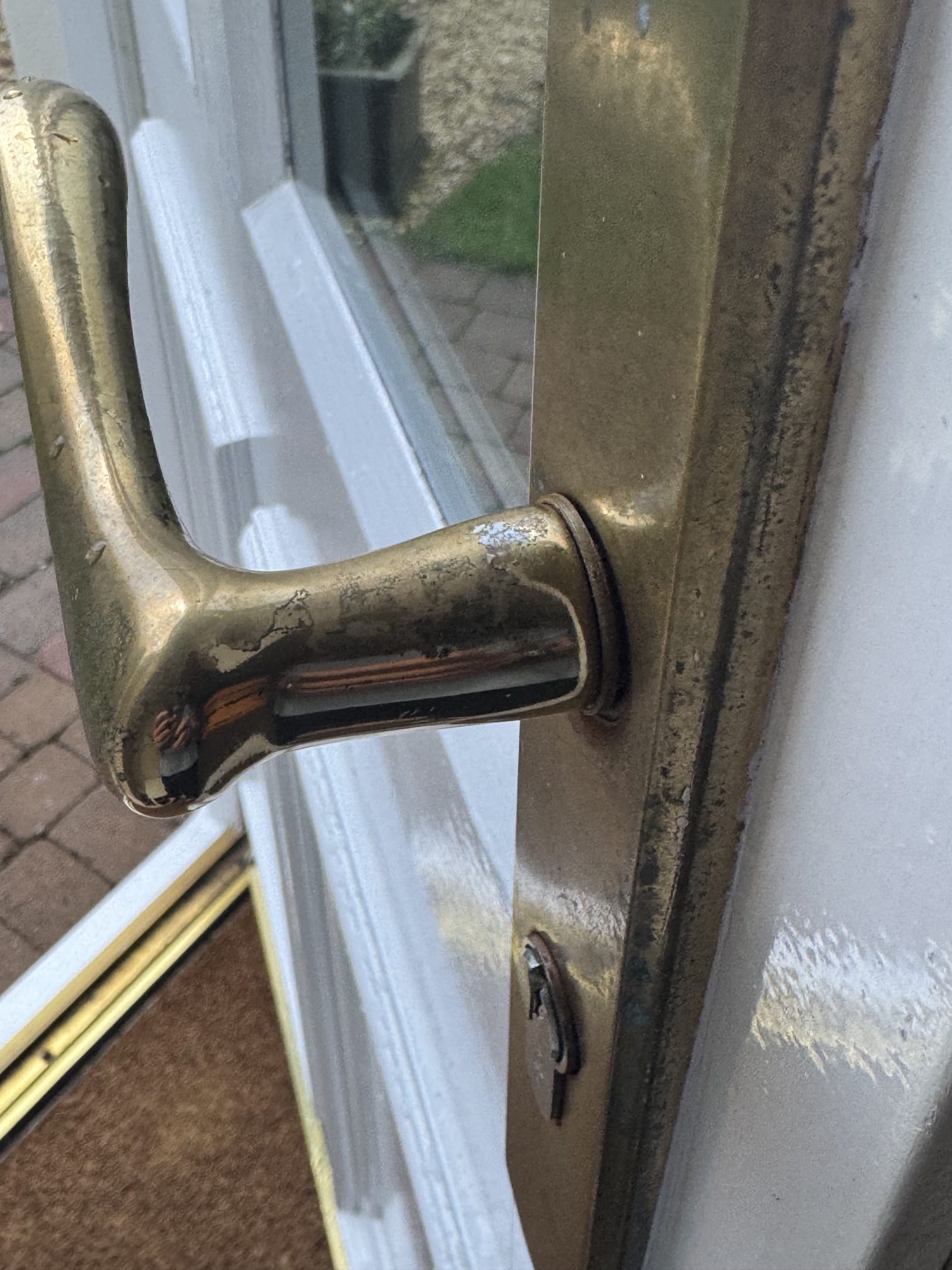 Trusted Locksmith Services in Belfast – Fast, Reliable and AI Powered